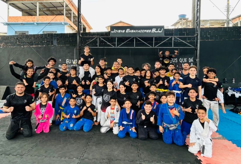 Iniciativa, que beneficia crianças e adolescentes, compete para ficar entre as cinco melhores academias de luta da&nbsp;cidade