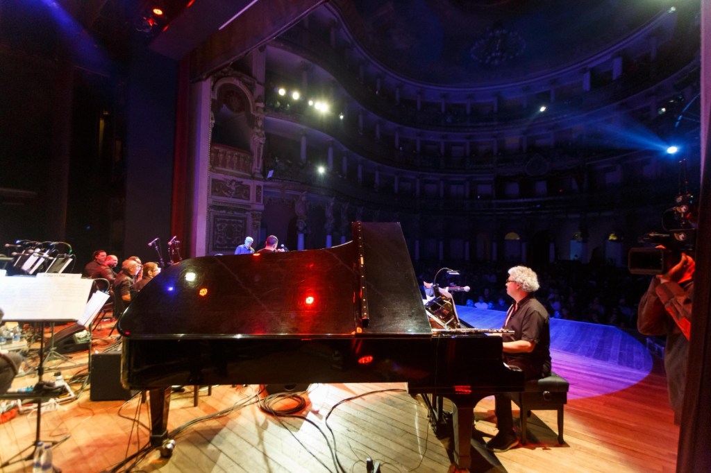 Jovino Santos Neto lança álbum inspirado na Amazônia com show no Teatro&nbsp;Amazonas